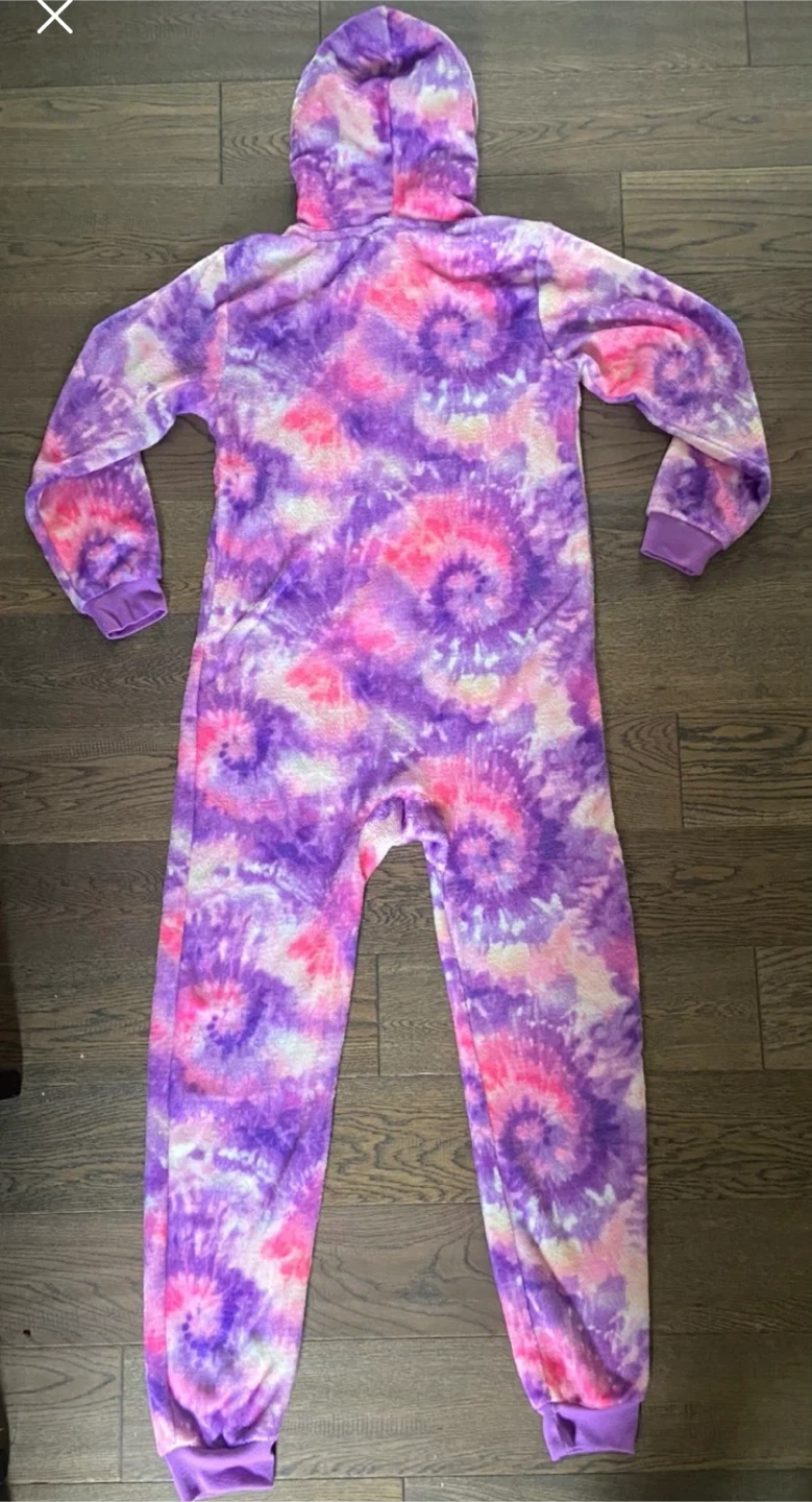 🏈 EUC PJ Place Tie-Dye Fleece Onesie XL (14 yrs) - photo 2
