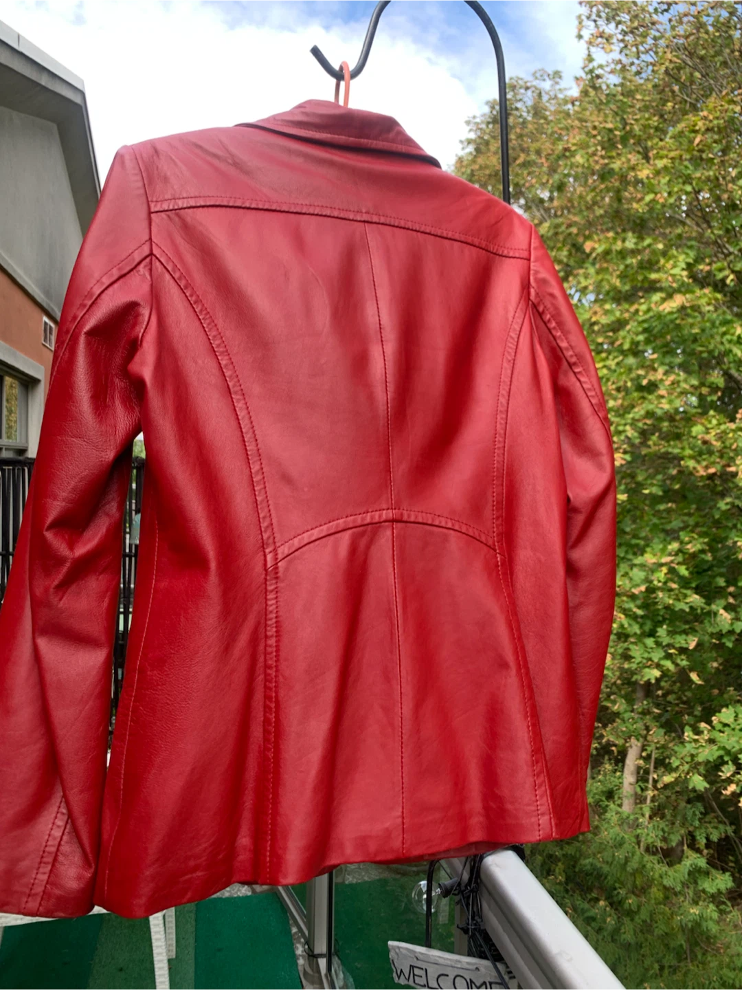 Women’s Fashion Danier Red Leather Jacket - photo 2