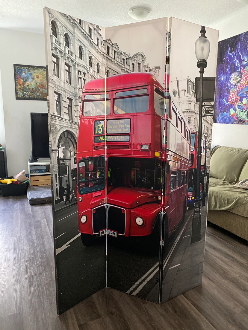 London Bus 3-Panel Room Divider