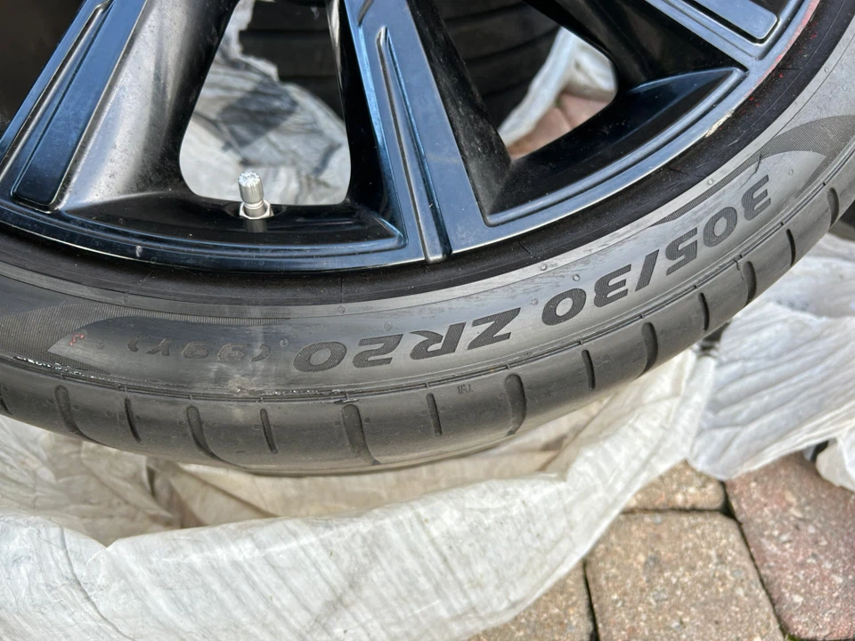 20“ Jaguar F type rims(4) & pirelli rear tires(2) - photo 4