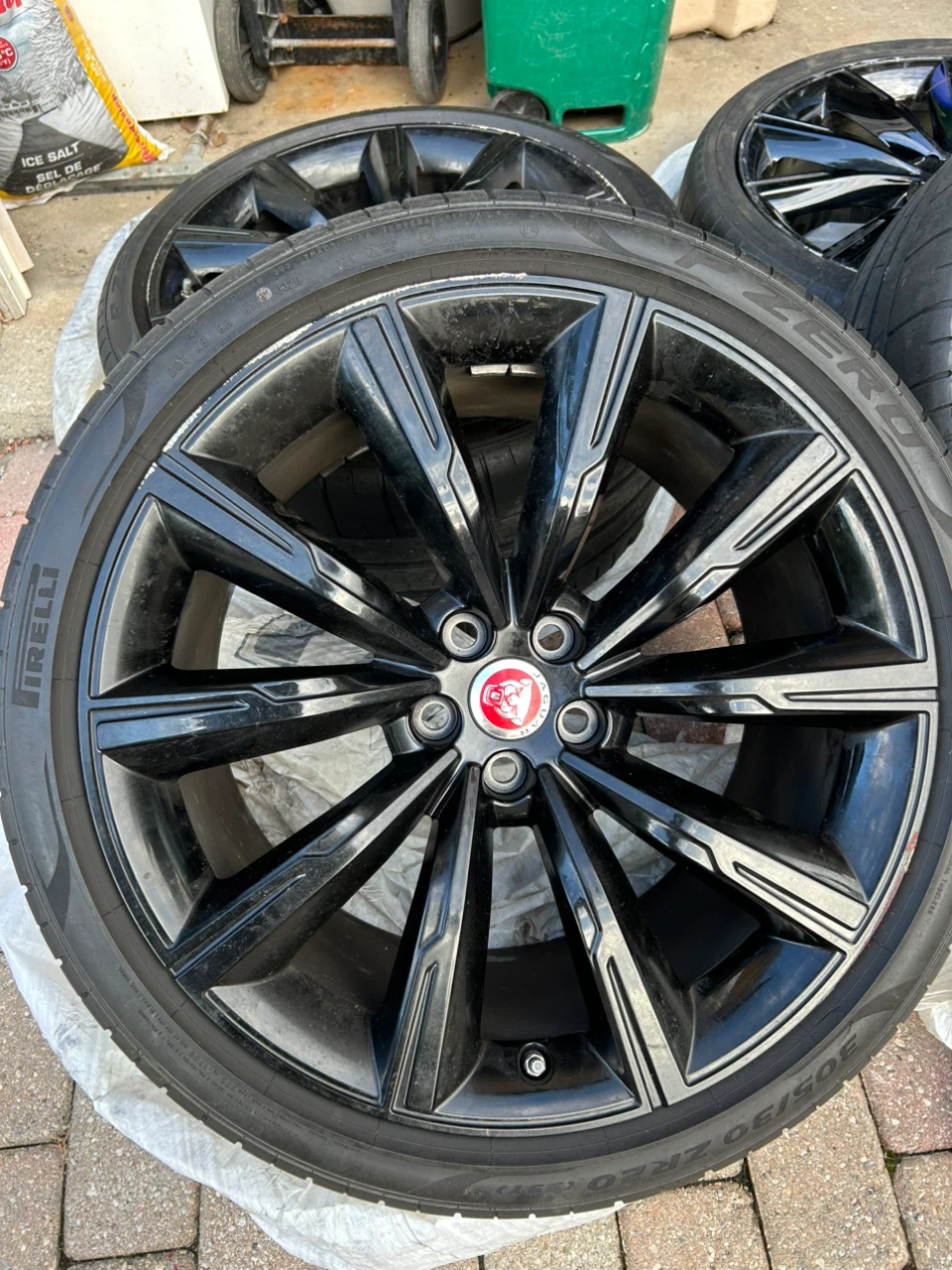 20“ Jaguar F type rims(4) & pirelli rear tires(2) - photo 5