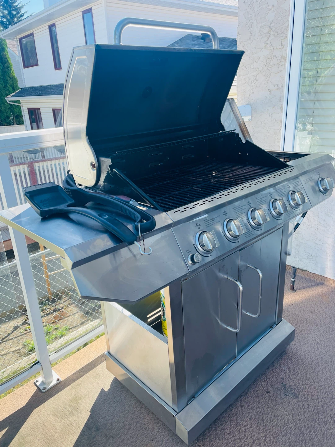 Stainless Steel 5-Burner Propane BBQ Grill