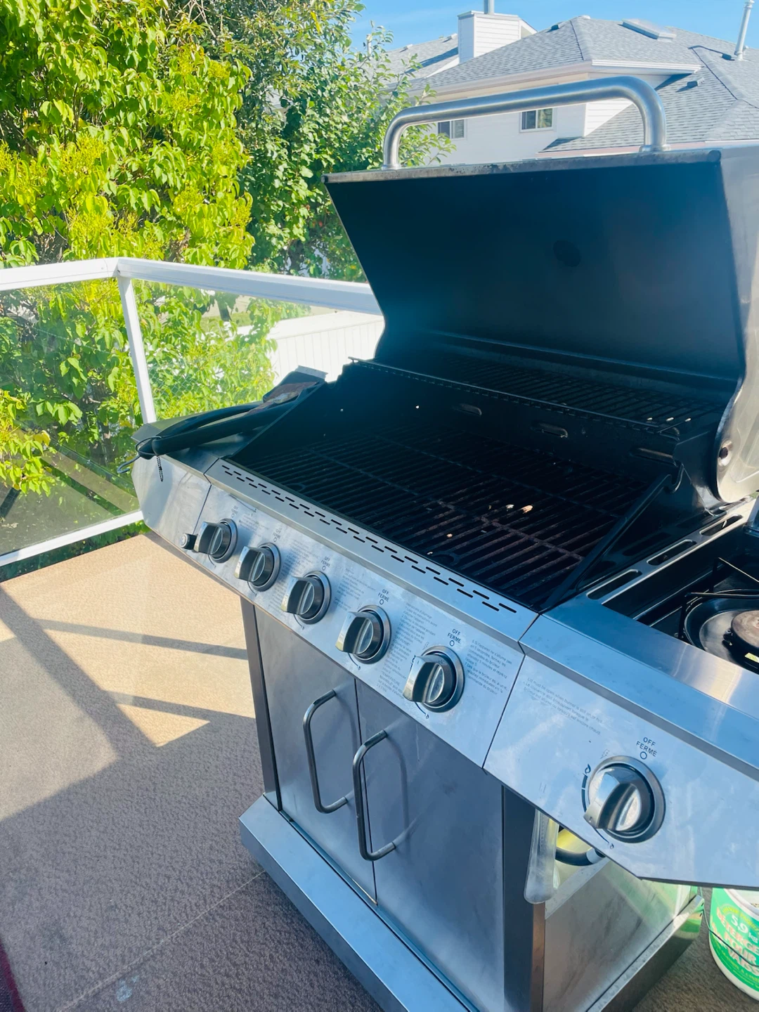 Stainless Steel 5-Burner Propane BBQ Grill - photo 3