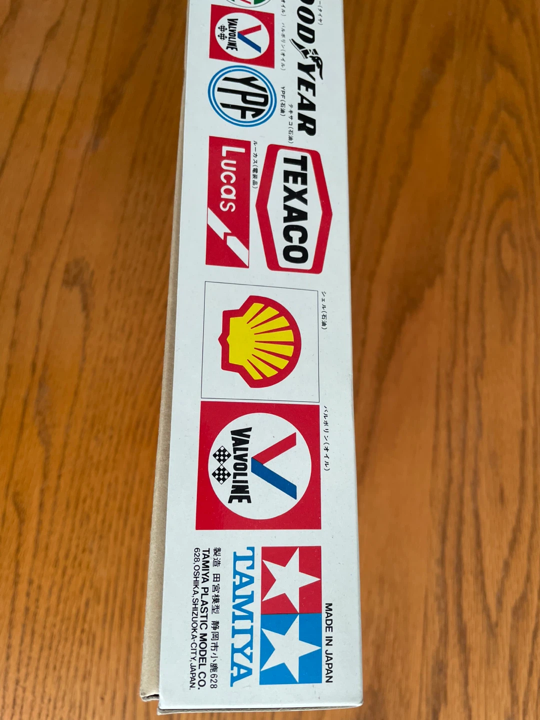 Racing pit team model - photo 5