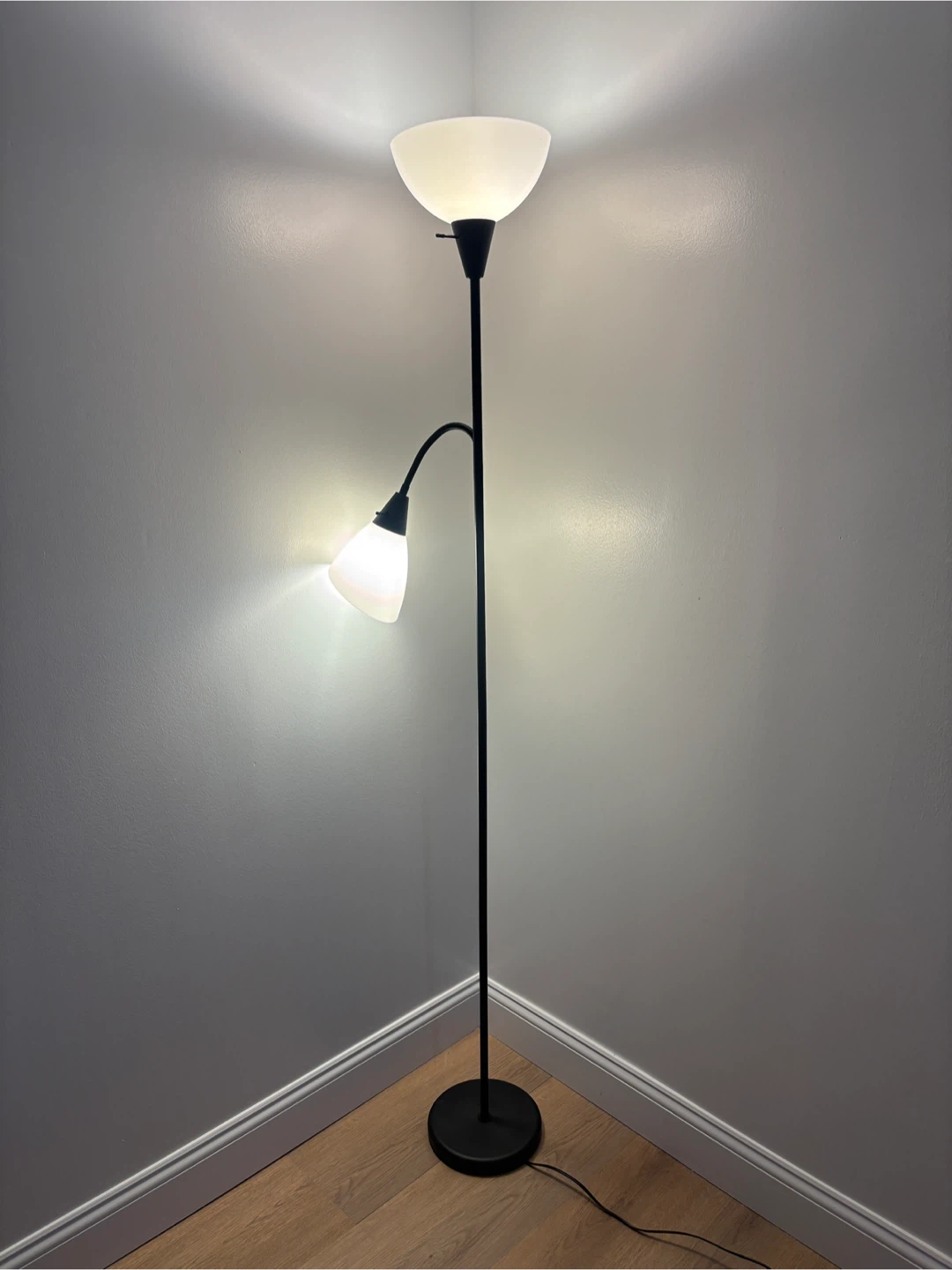 Room Essentials Floor Lamp with Task Light - photo 3