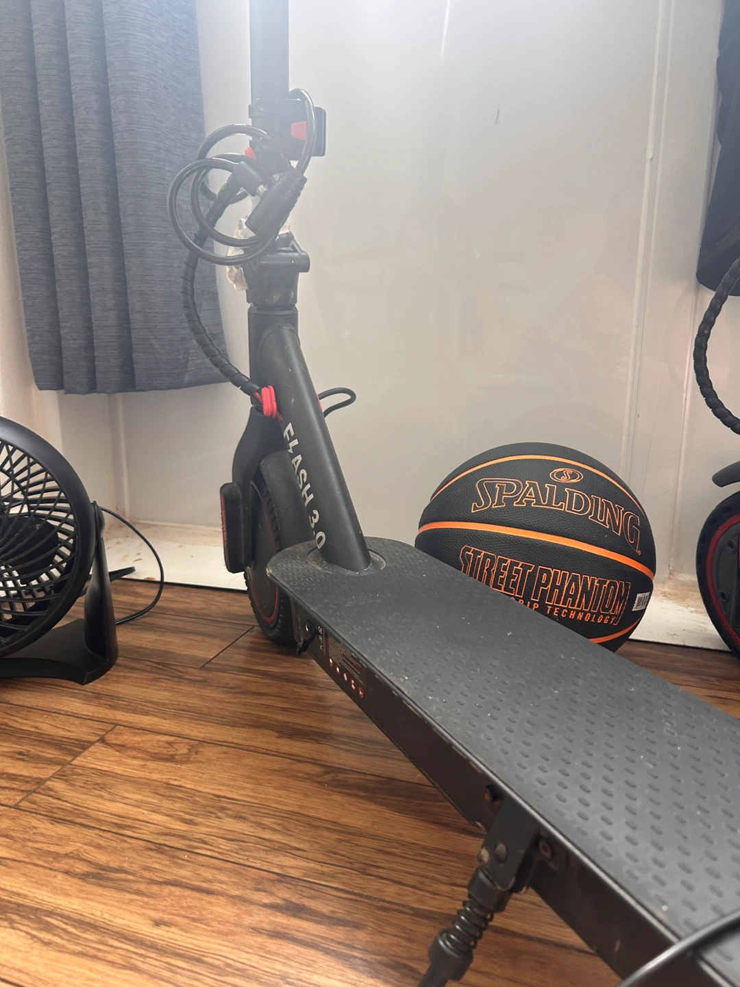 Flash 3.0 Electric Scooter - photo 3