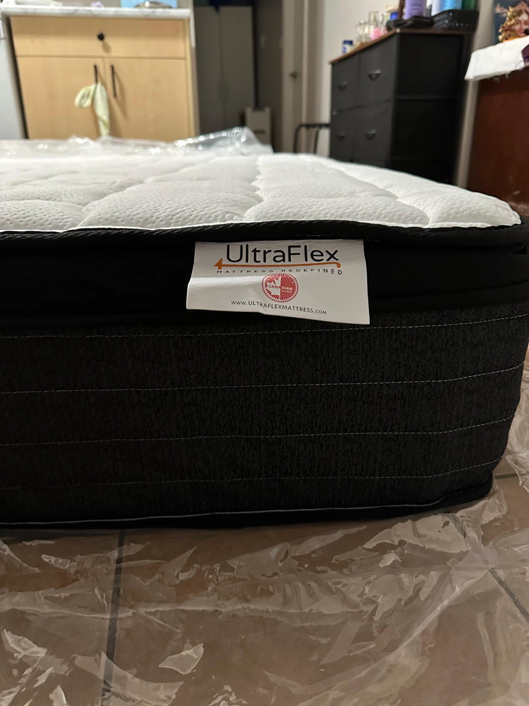 Brand New Queen 12” Hybrid Mattress – Unused