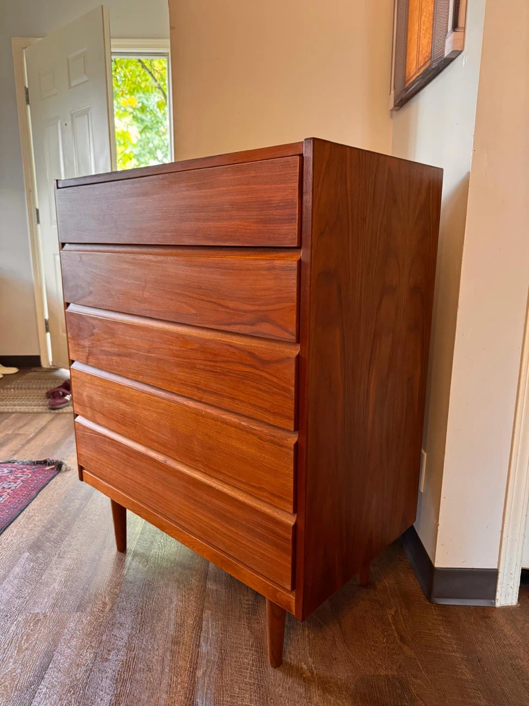 Mid-Century Modern 5-Drawer Wooden Dresser - photo 2