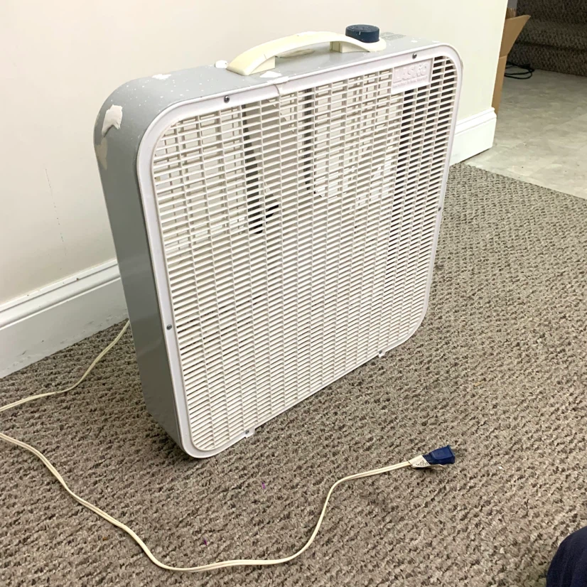 20" Box Fan Lasko Portable Floor Cooling Fan White Garage Shop - photo 2