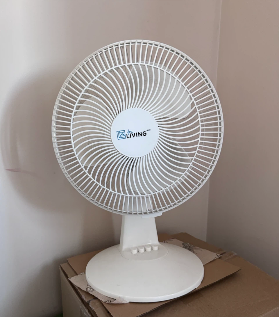 For Living White Table Fan