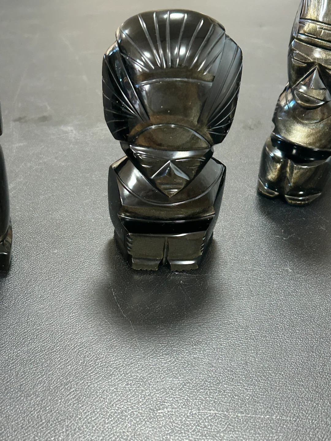 Set of 3 Hand-Carved Obsidian Figurines - photo 4