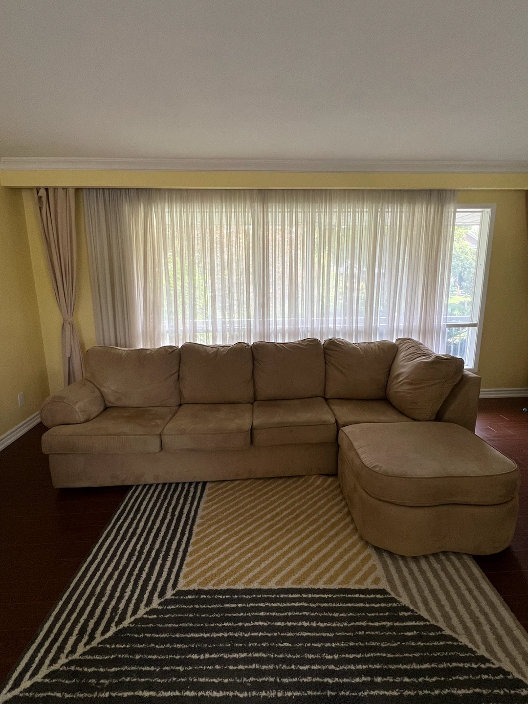 Sectional Sofa + Ottoman - photo 5