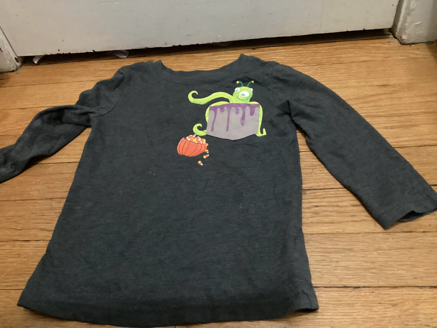 🏈 2T Toddler Long Sleeve Halloween Shirt