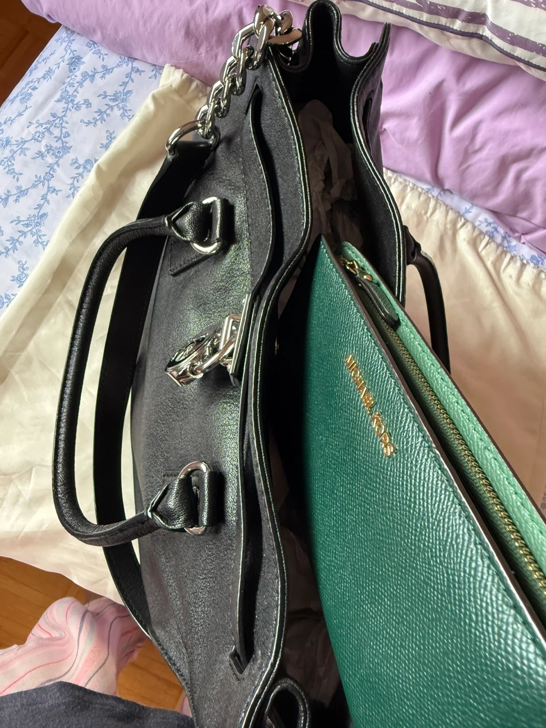 Michael Kors Handbag with Wallet - photo 3