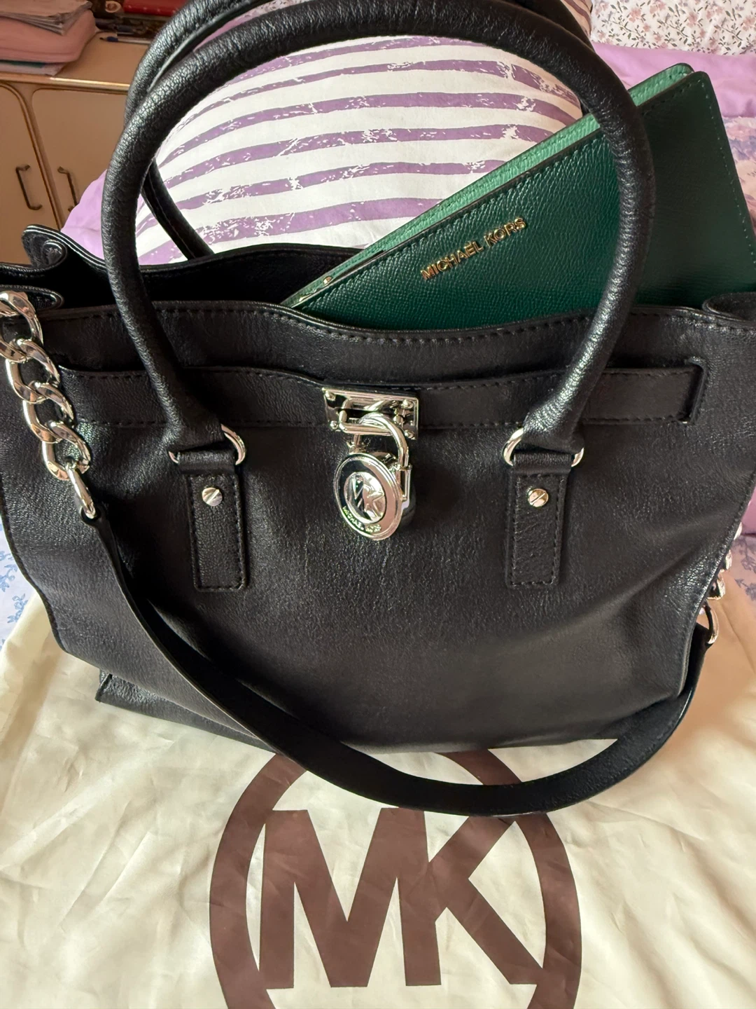 Michael Kors Handbag with Wallet - photo 4