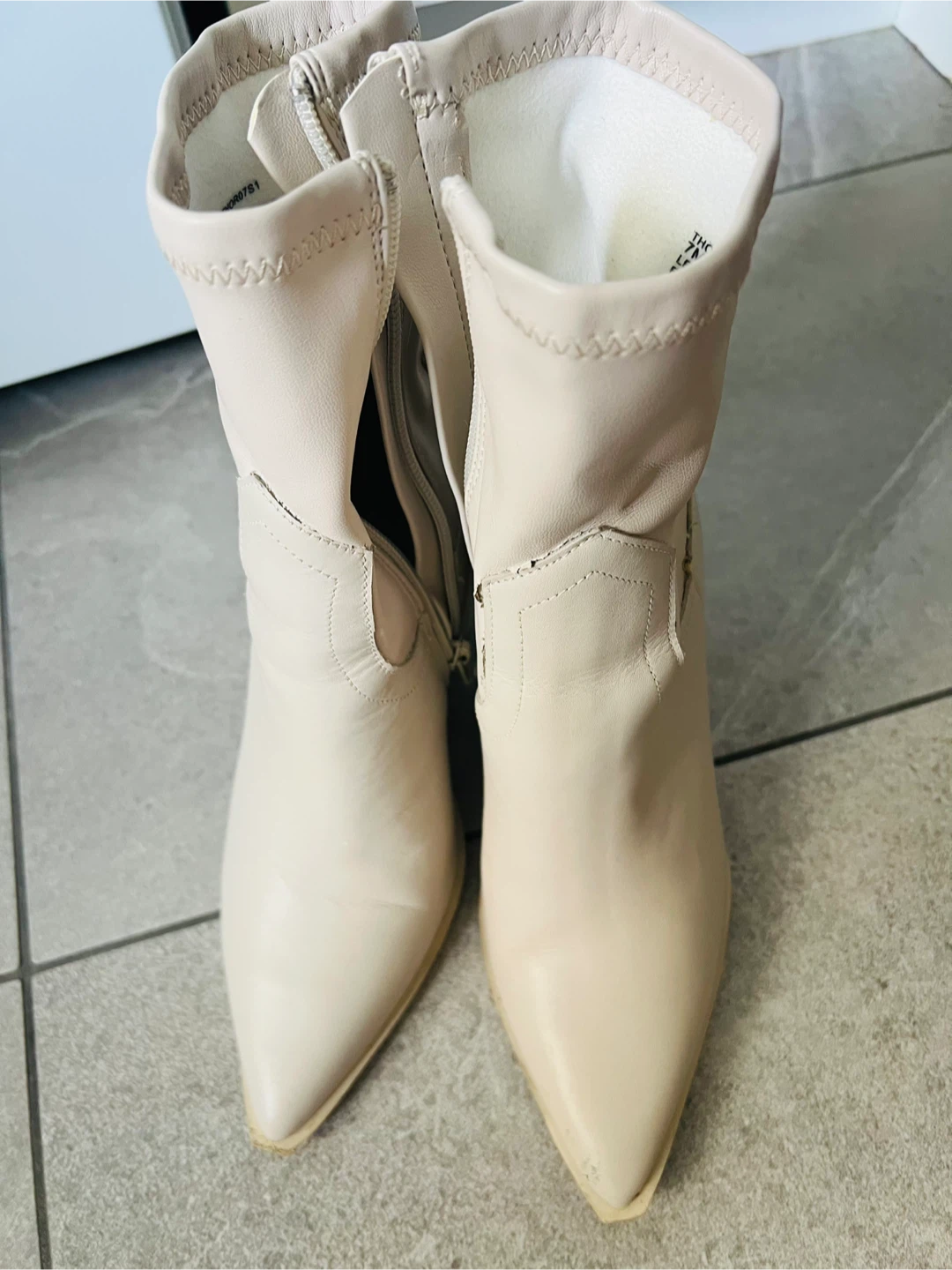 Steve Madden Cream Boots (Size 7)