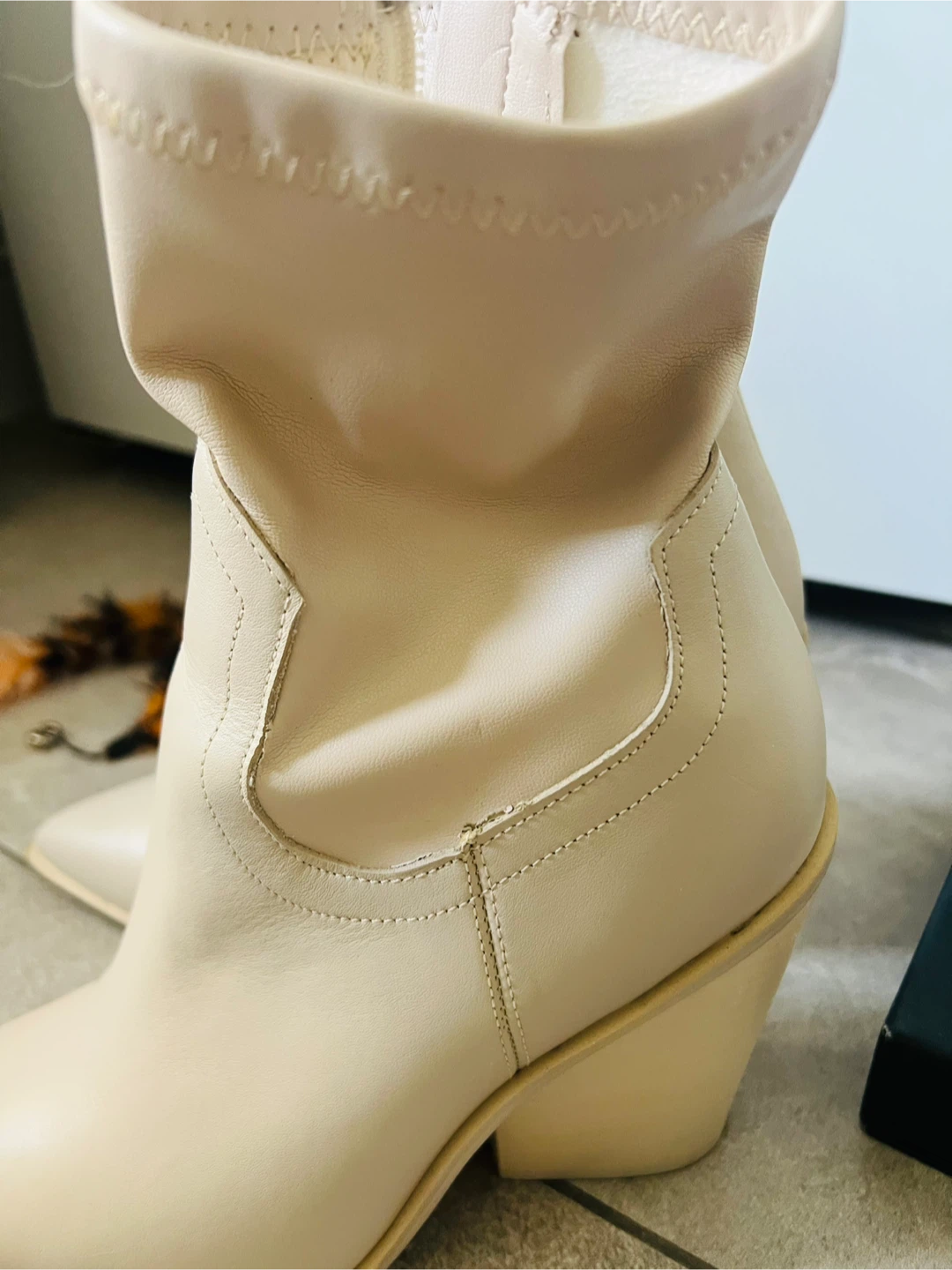 Steve Madden Cream Boots (Size 7) - photo 4