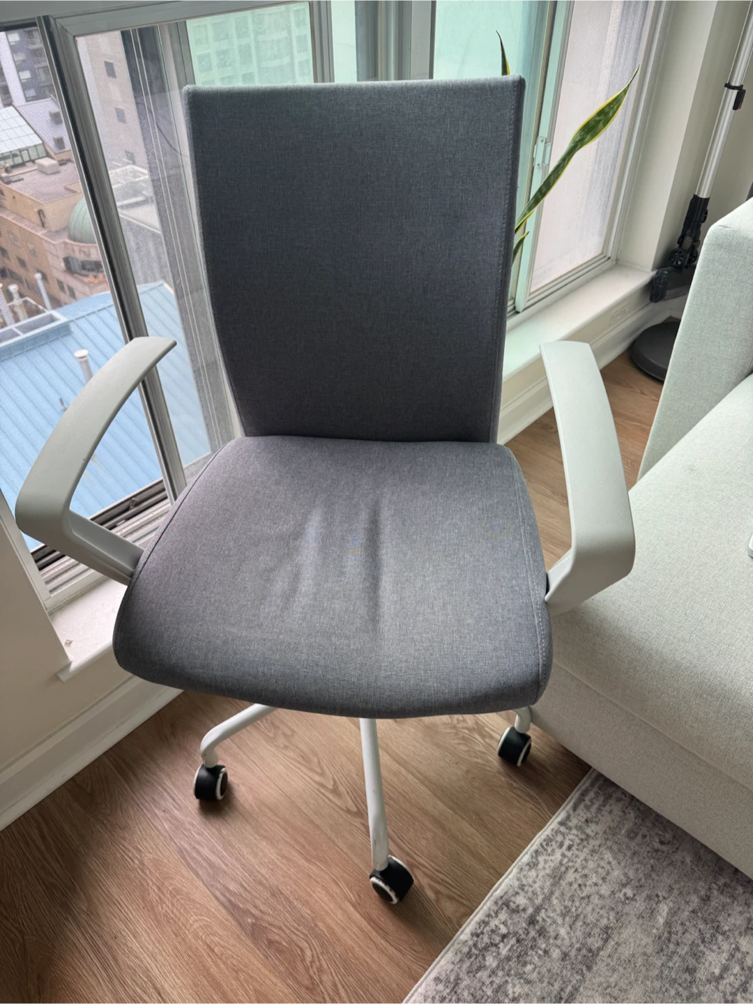 grey office chair