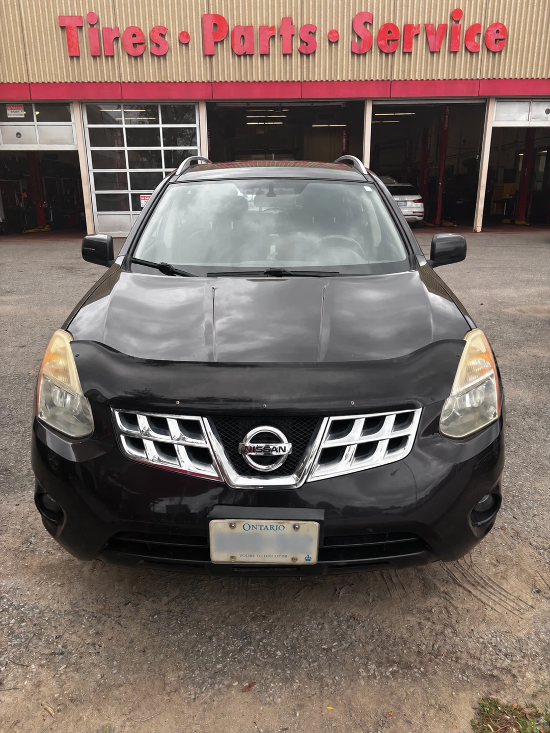 2013 Nissan Rogue AWD | 181,000 KM | Winter Tires |