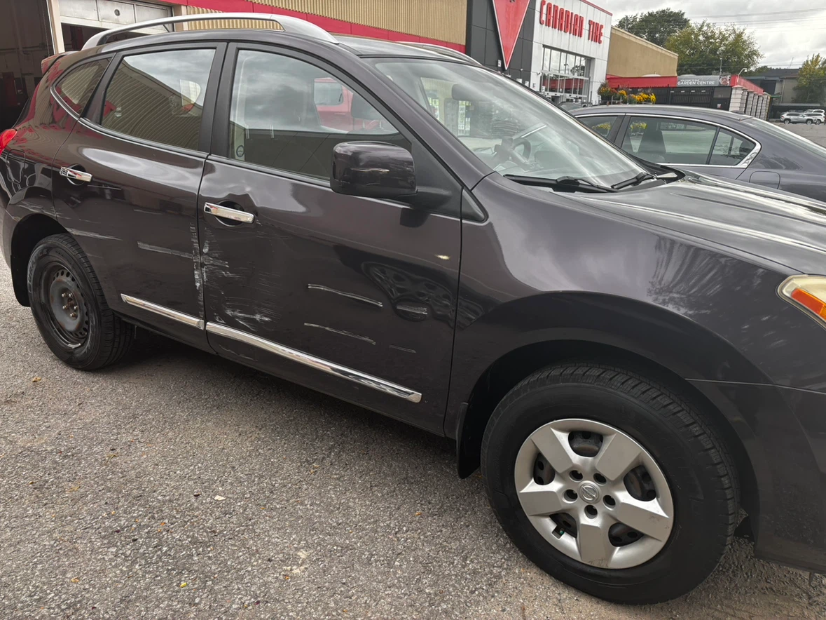 2013 Nissan Rogue AWD | 181,000 KM | Winter Tires | - photo 3