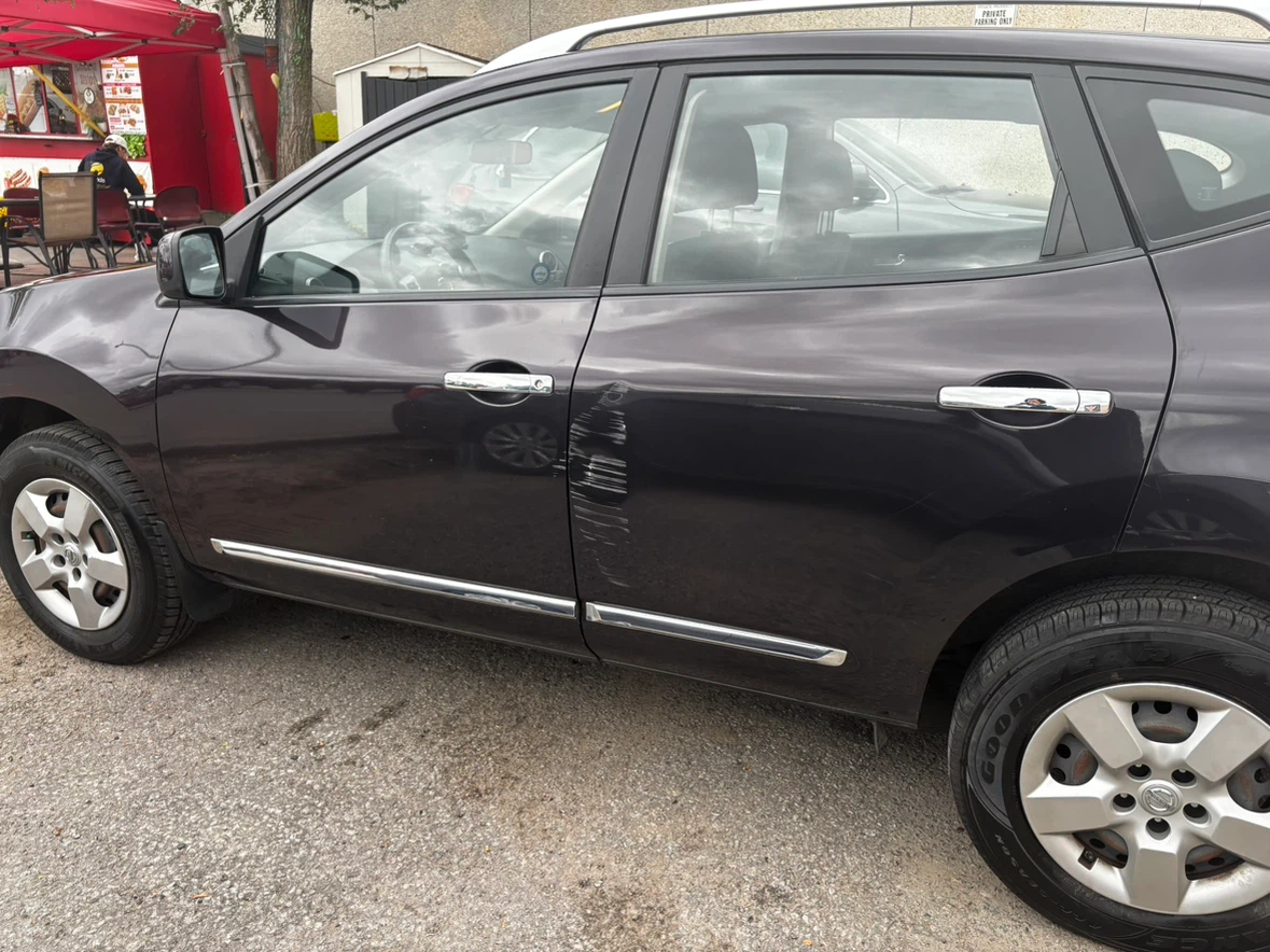 2013 Nissan Rogue AWD | 181,000 KM | Winter Tires | - photo 4