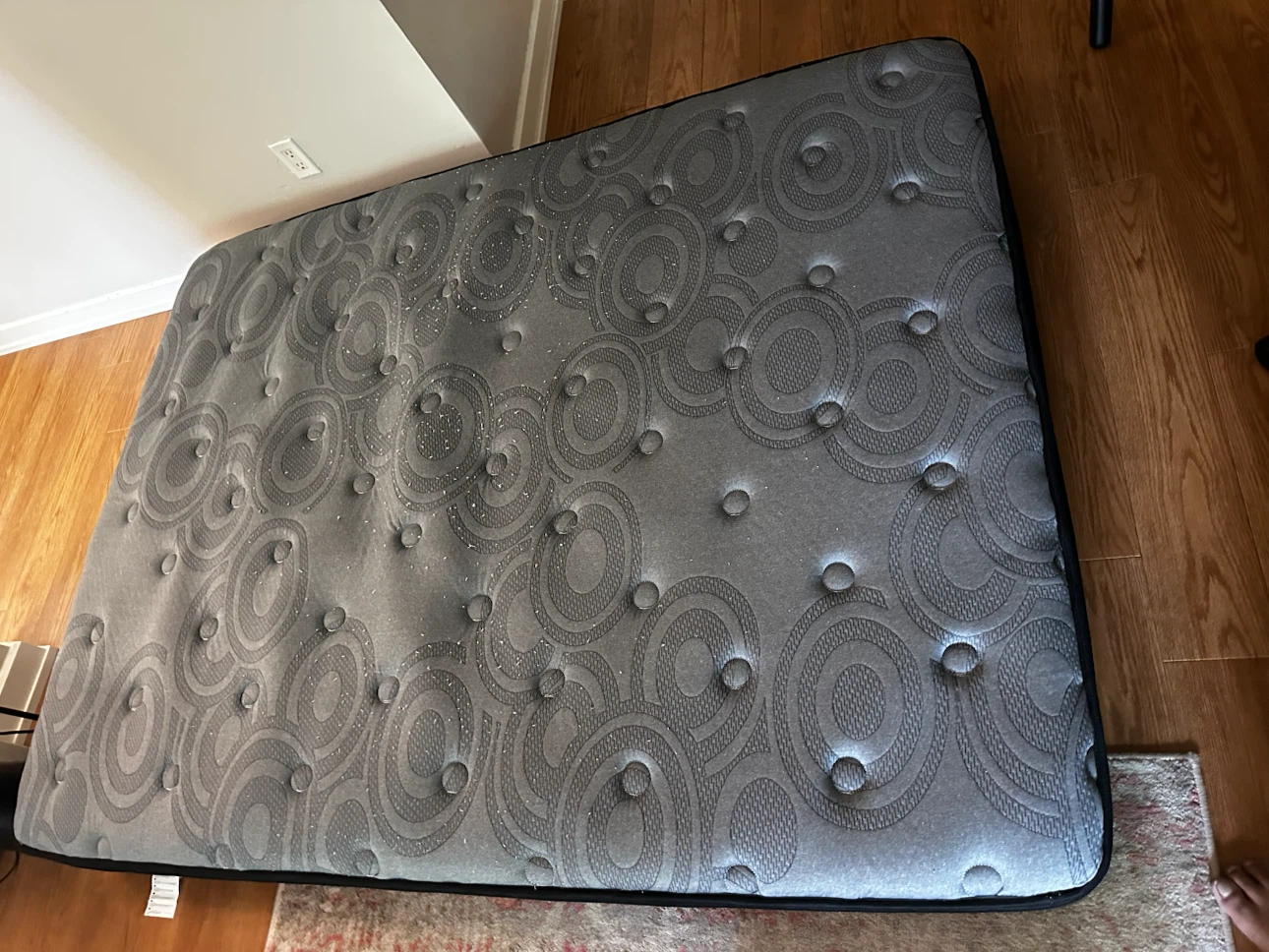 Free Queen Mattress - photo 2