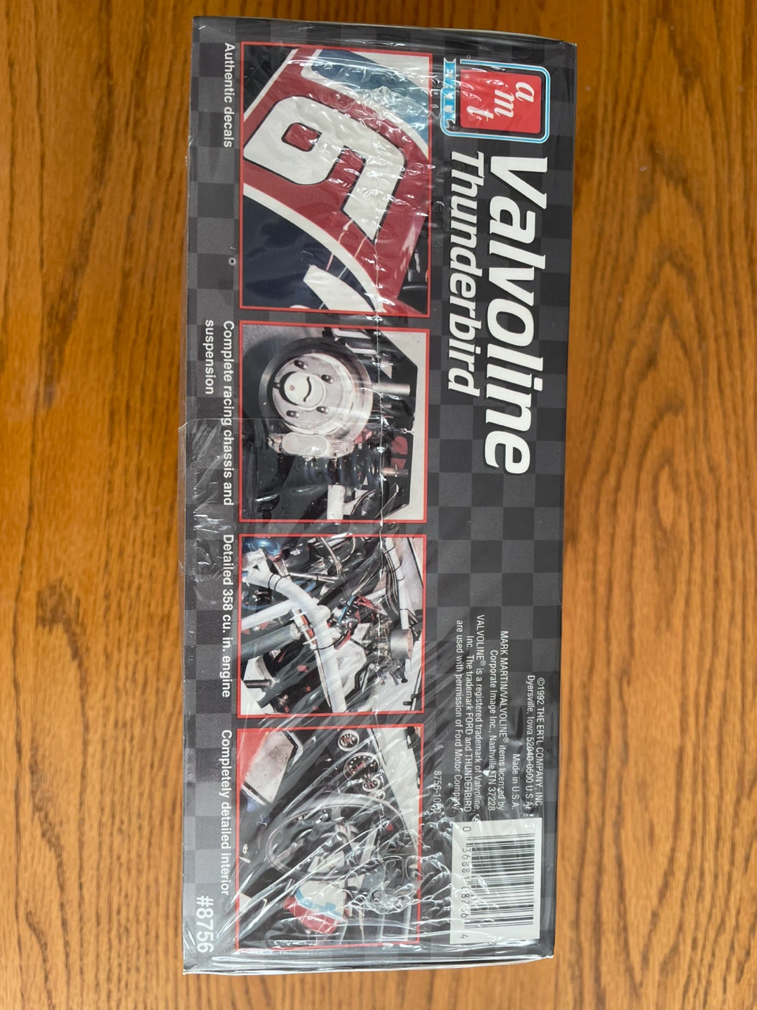 AMT Ertl Valvoline Thunderbird Model Kit #8756 - photo 2