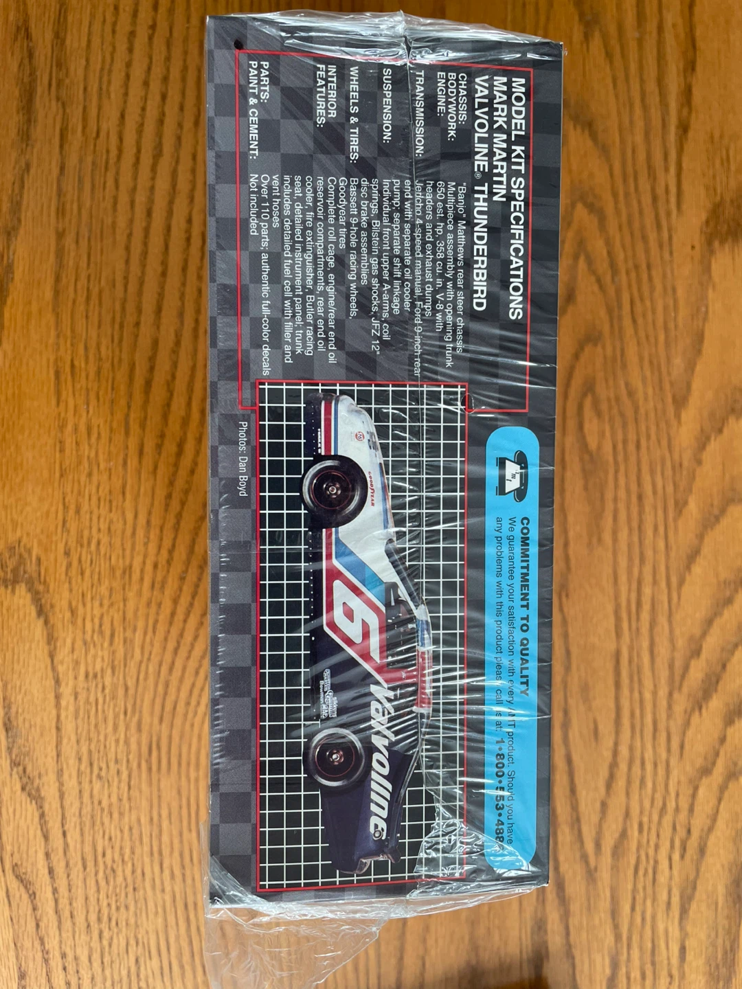 AMT Ertl Valvoline Thunderbird Model Kit #8756 - photo 3