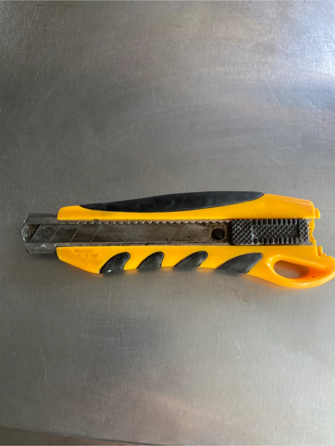 Yellow Retractable Utility Knife