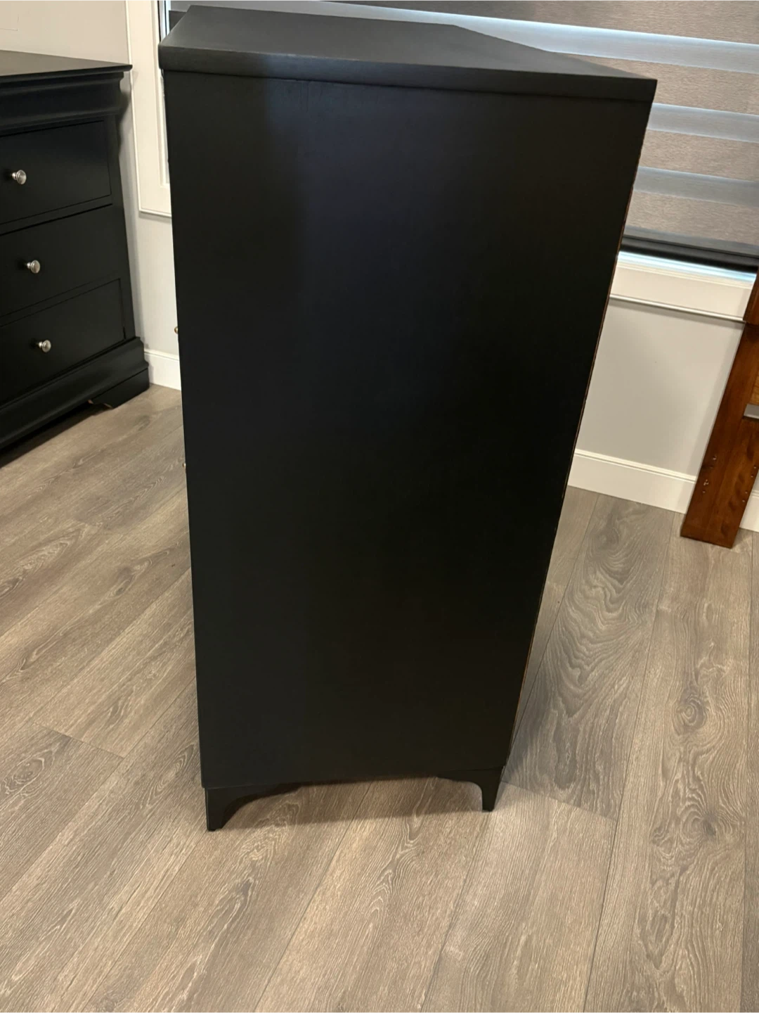 Sleek Black Mid-Century Modern Dresser / Chest of Drawers - photo 3