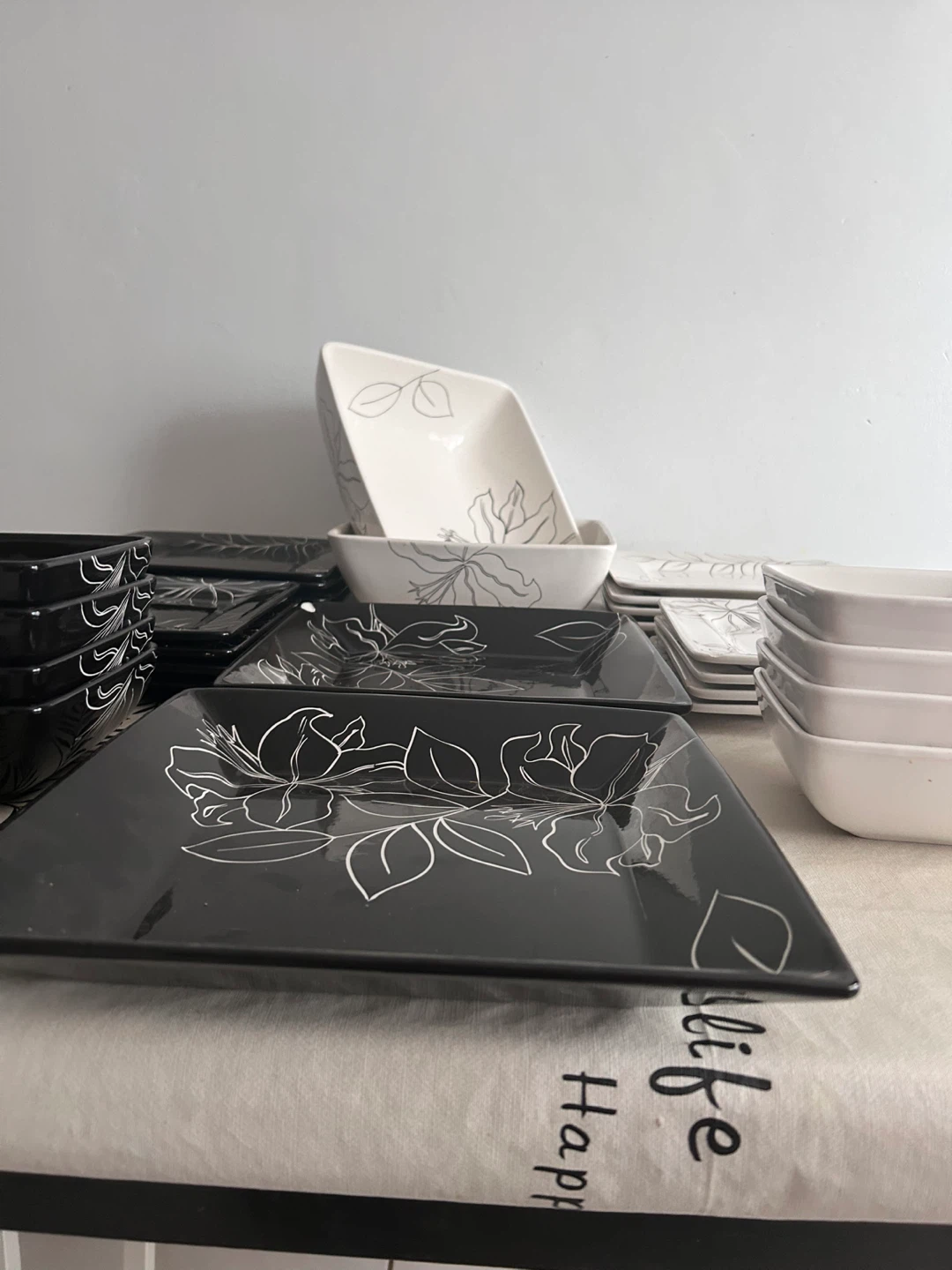 Laurie Gates Square Dinnerware Set Black and White Floral - photo 2