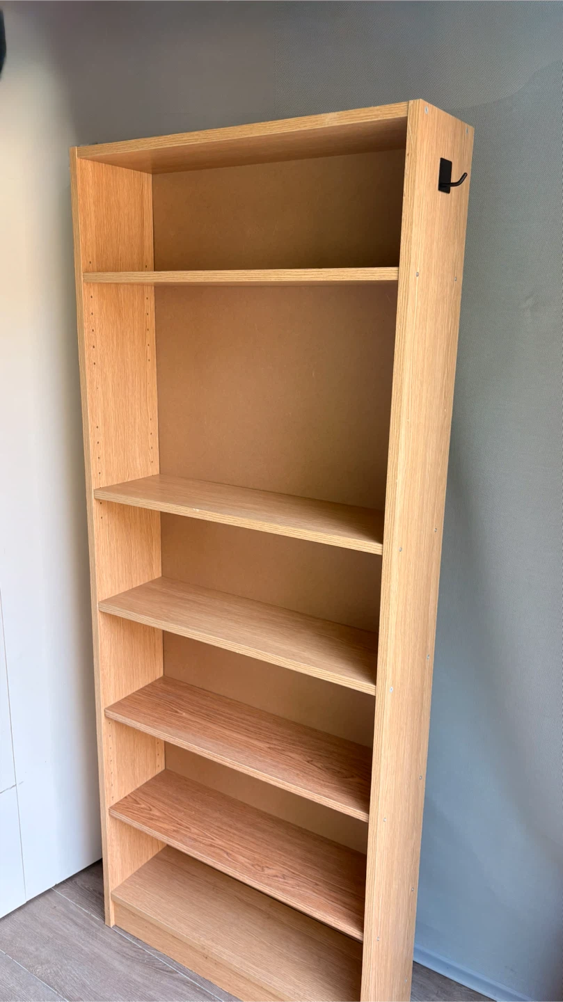 Light Wood Veneer Bookshelf