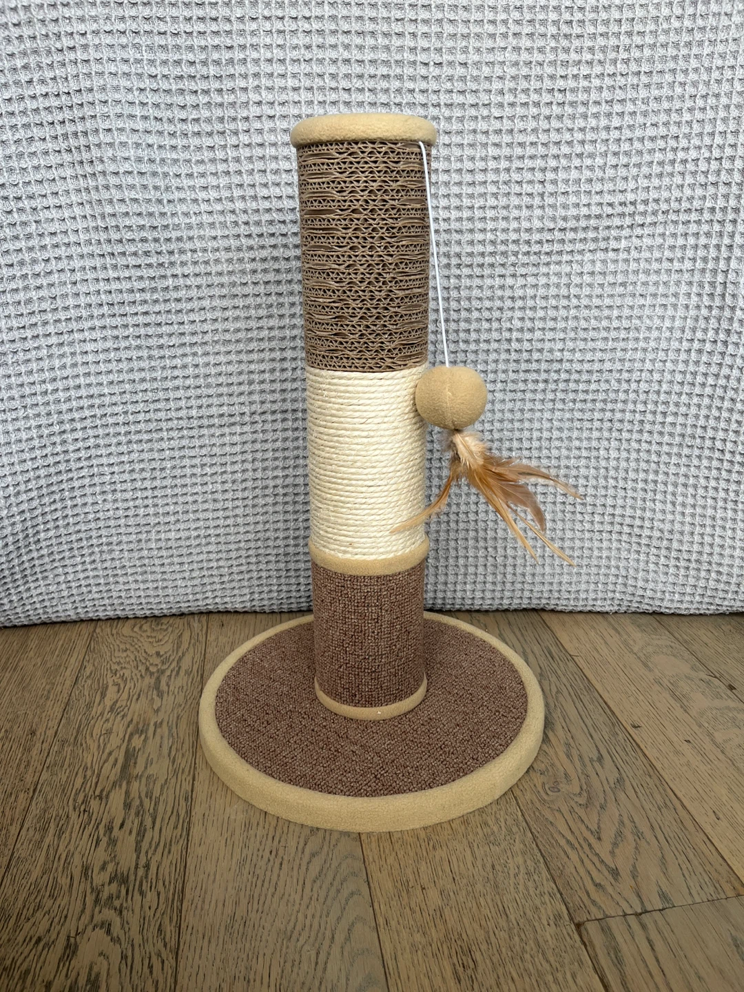 Pet Valu Cat Scratching Post - photo 3