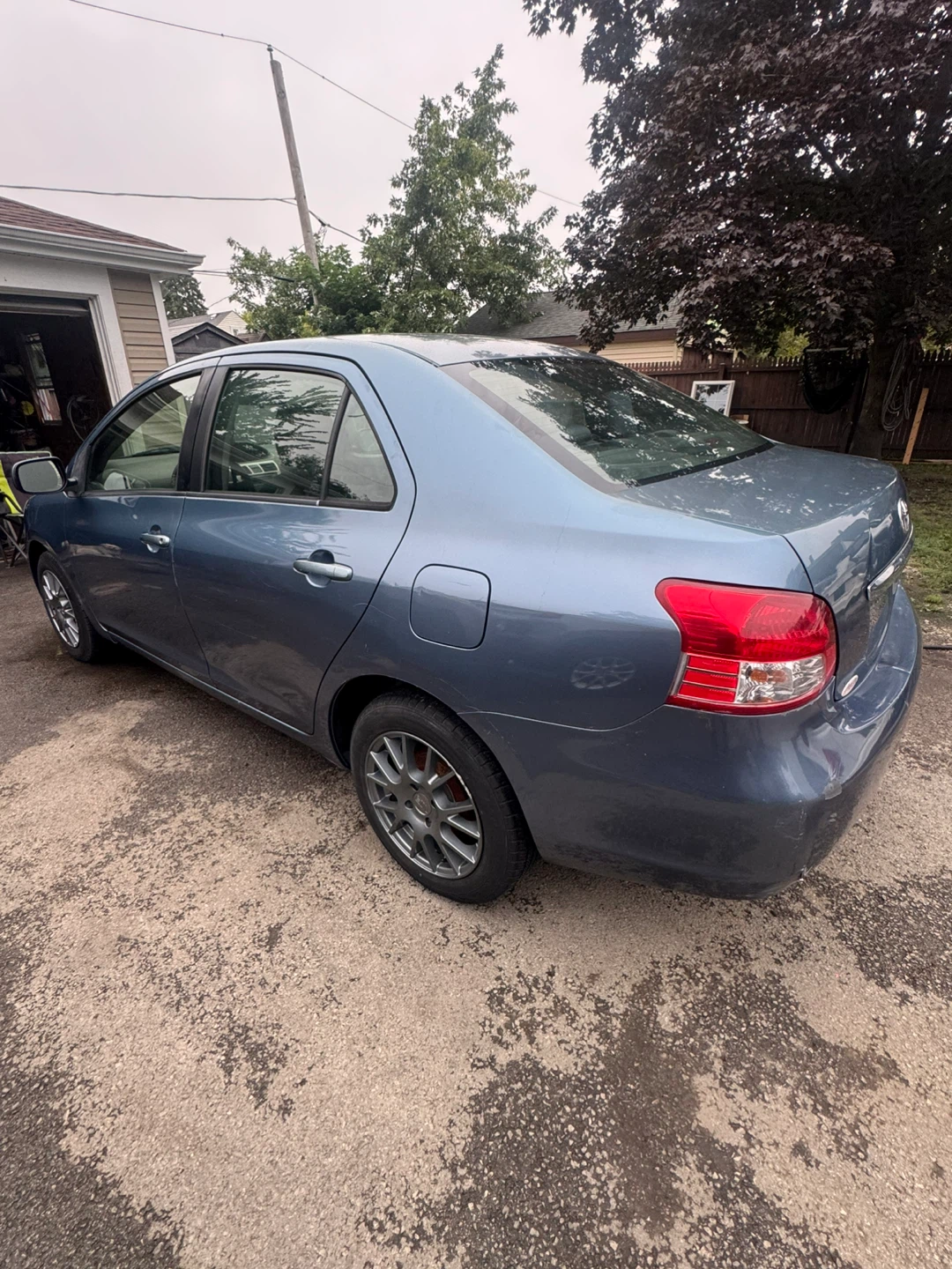 Toyota Yaris Sedan - photo 2