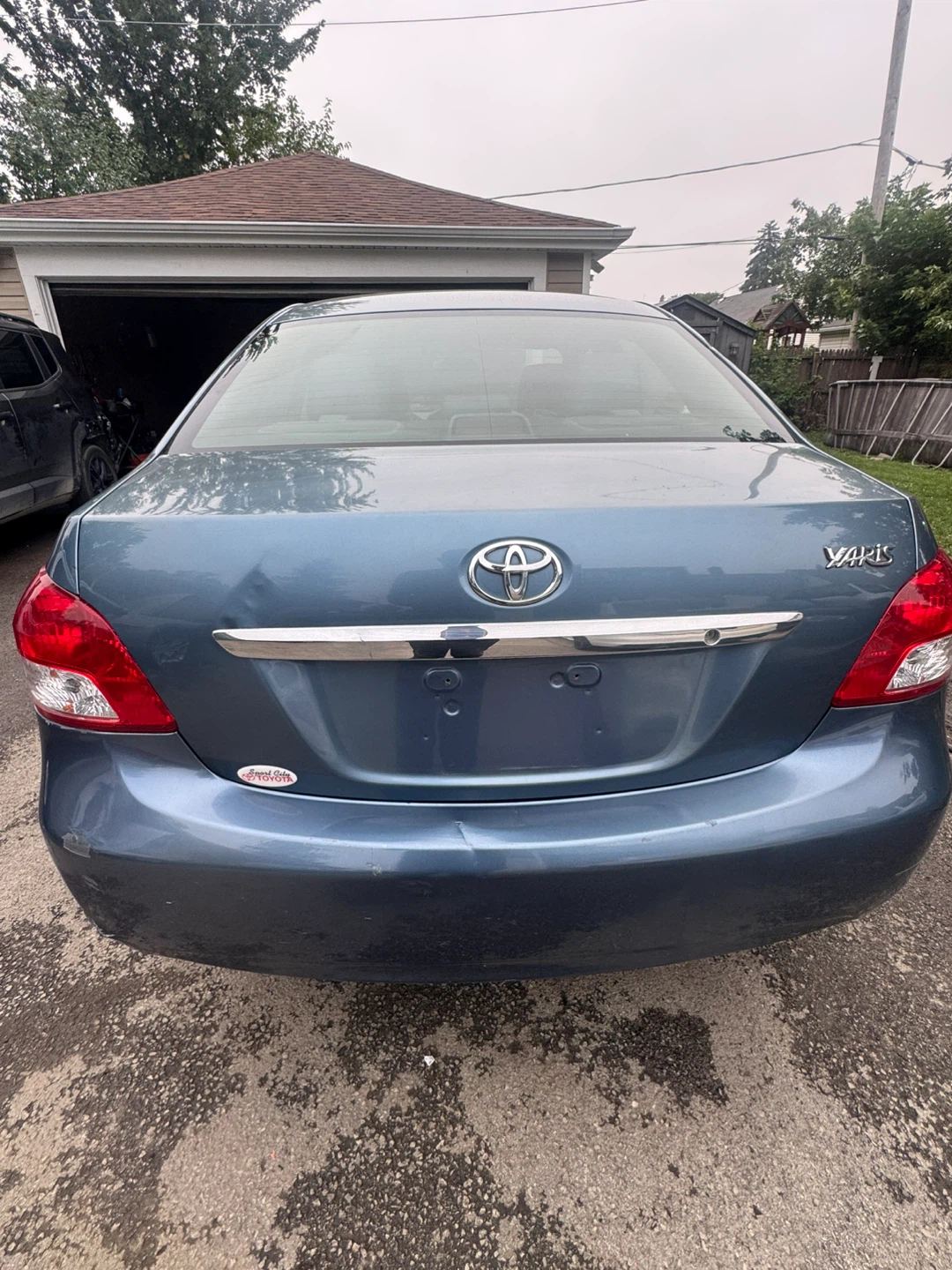 Toyota Yaris Sedan - photo 3