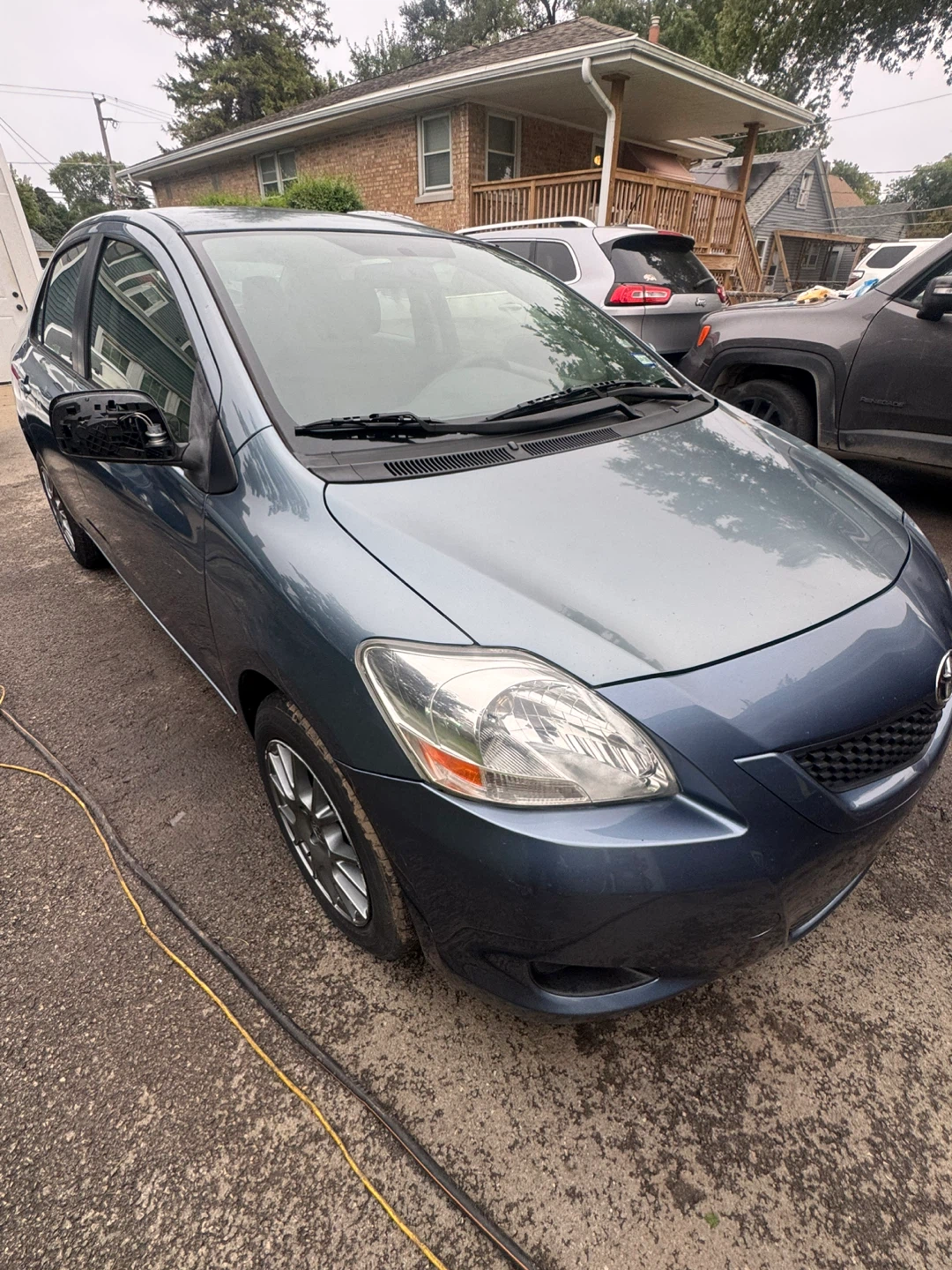 Toyota Yaris Sedan - photo 5