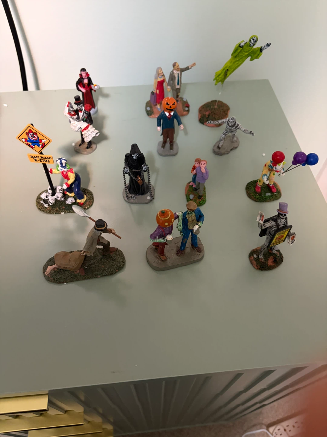 Spooky town Figurines