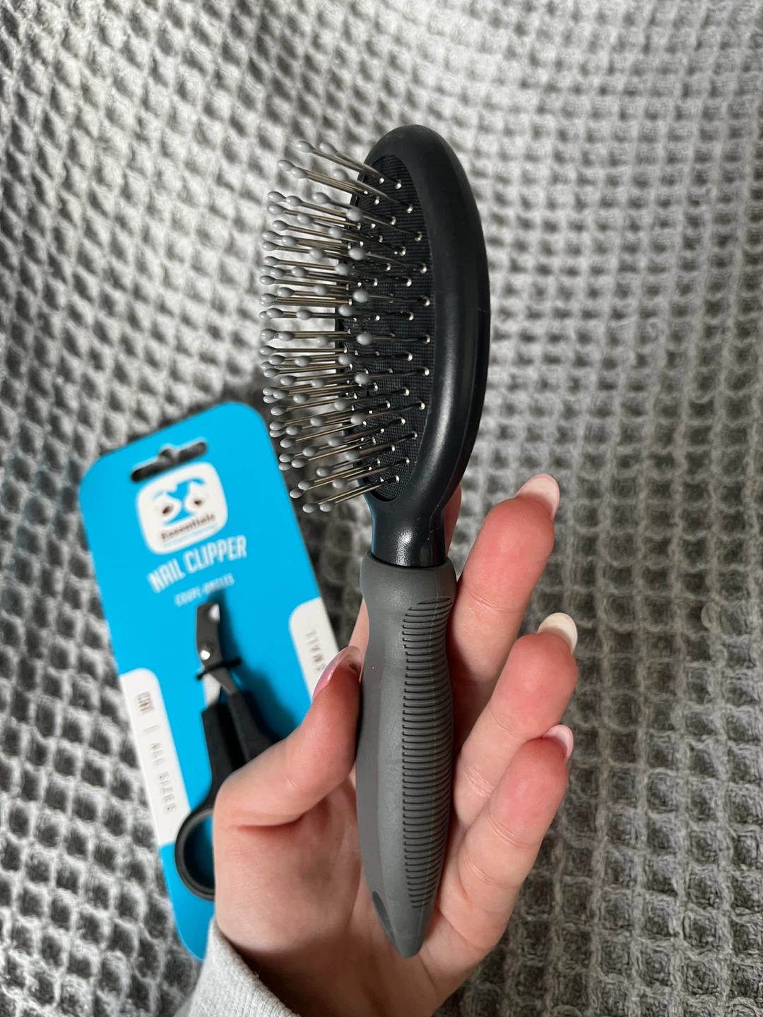 Pet Grooming Set: Nail Clipper and Brush - photo 3