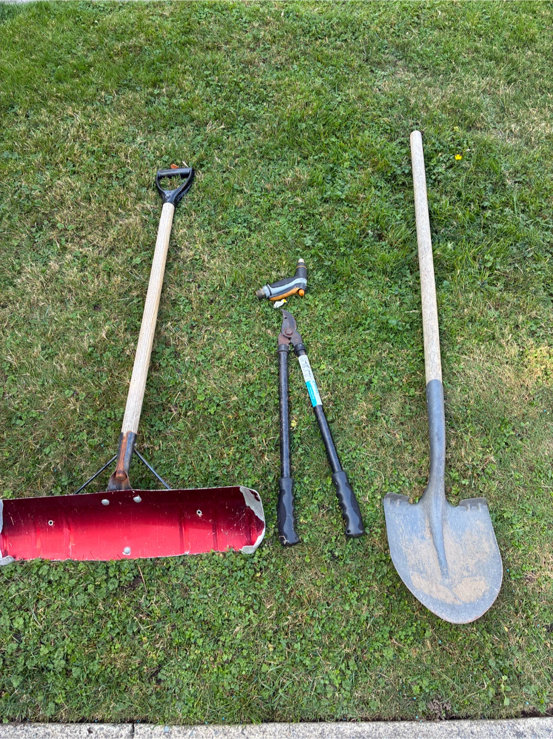 Assorted Garden Tool Bundle