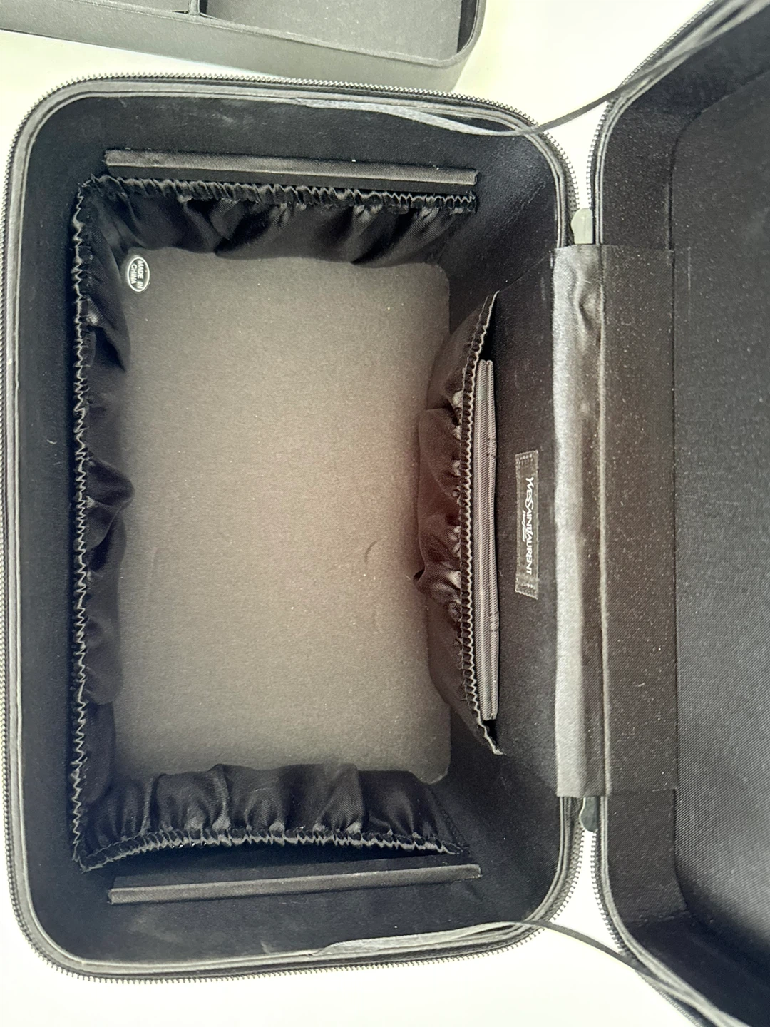 Yves Saint Laurent (YSL) Makeup Bag + NEW Brushes - photo 4