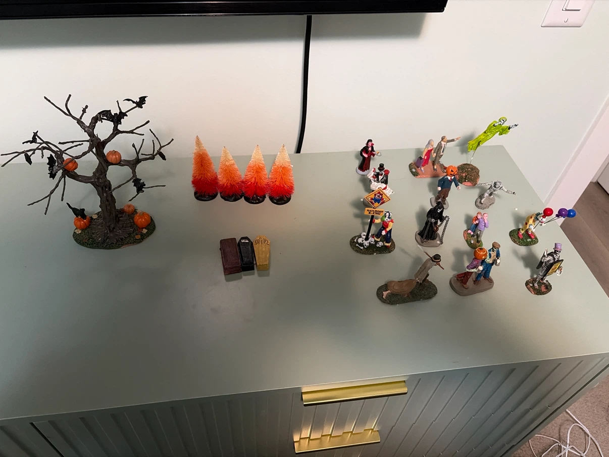 Spooky town Figurines - photo 5