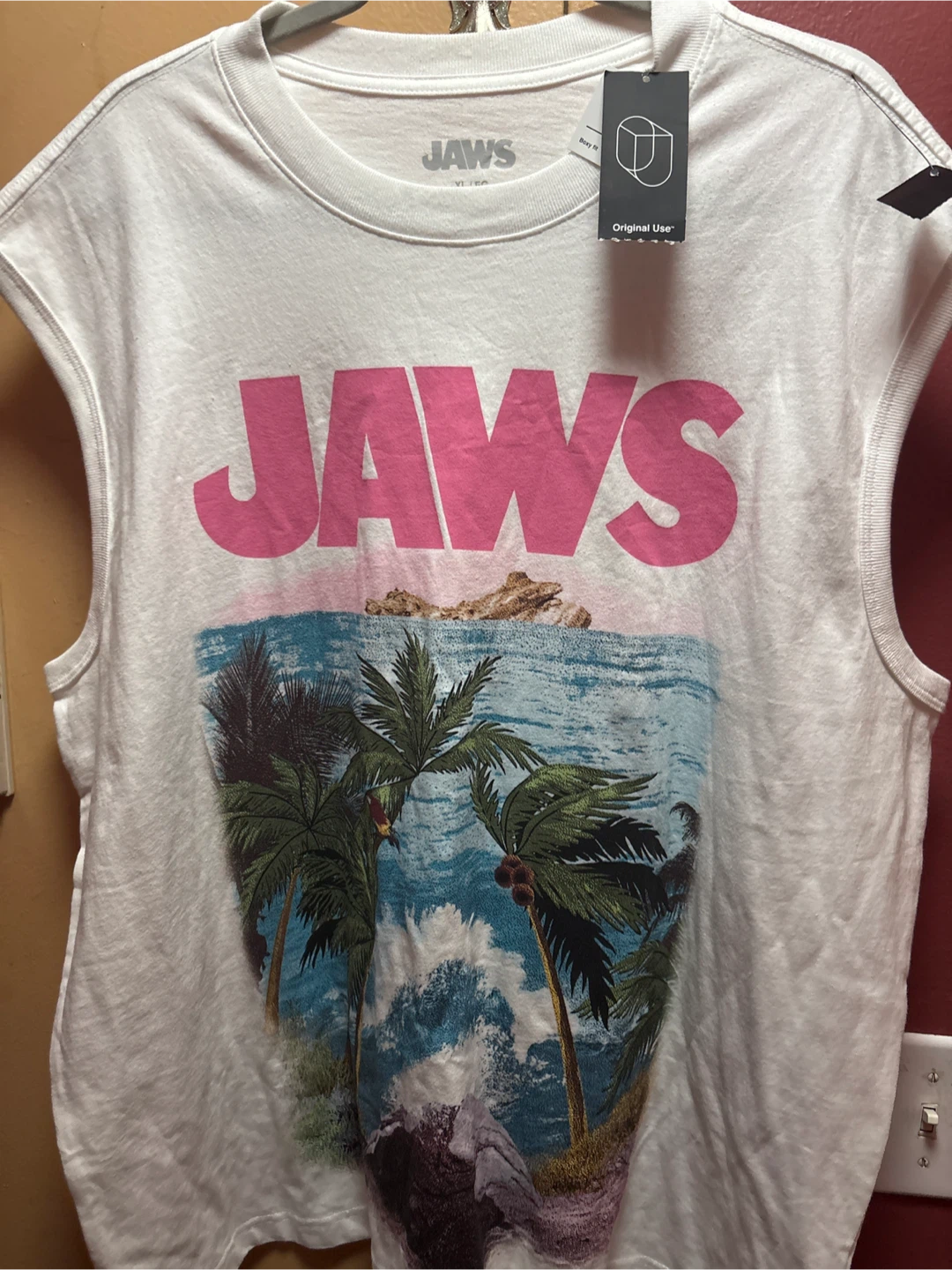 🏈 NWT Original Use Jaws Tank Top