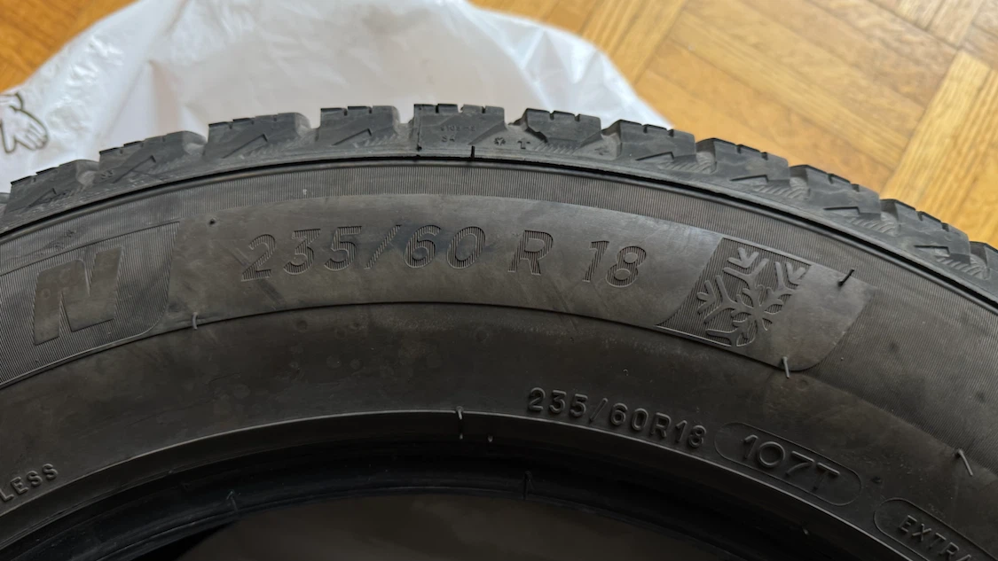 Michelin X-Ice Snow SUV Tire 235/60R18