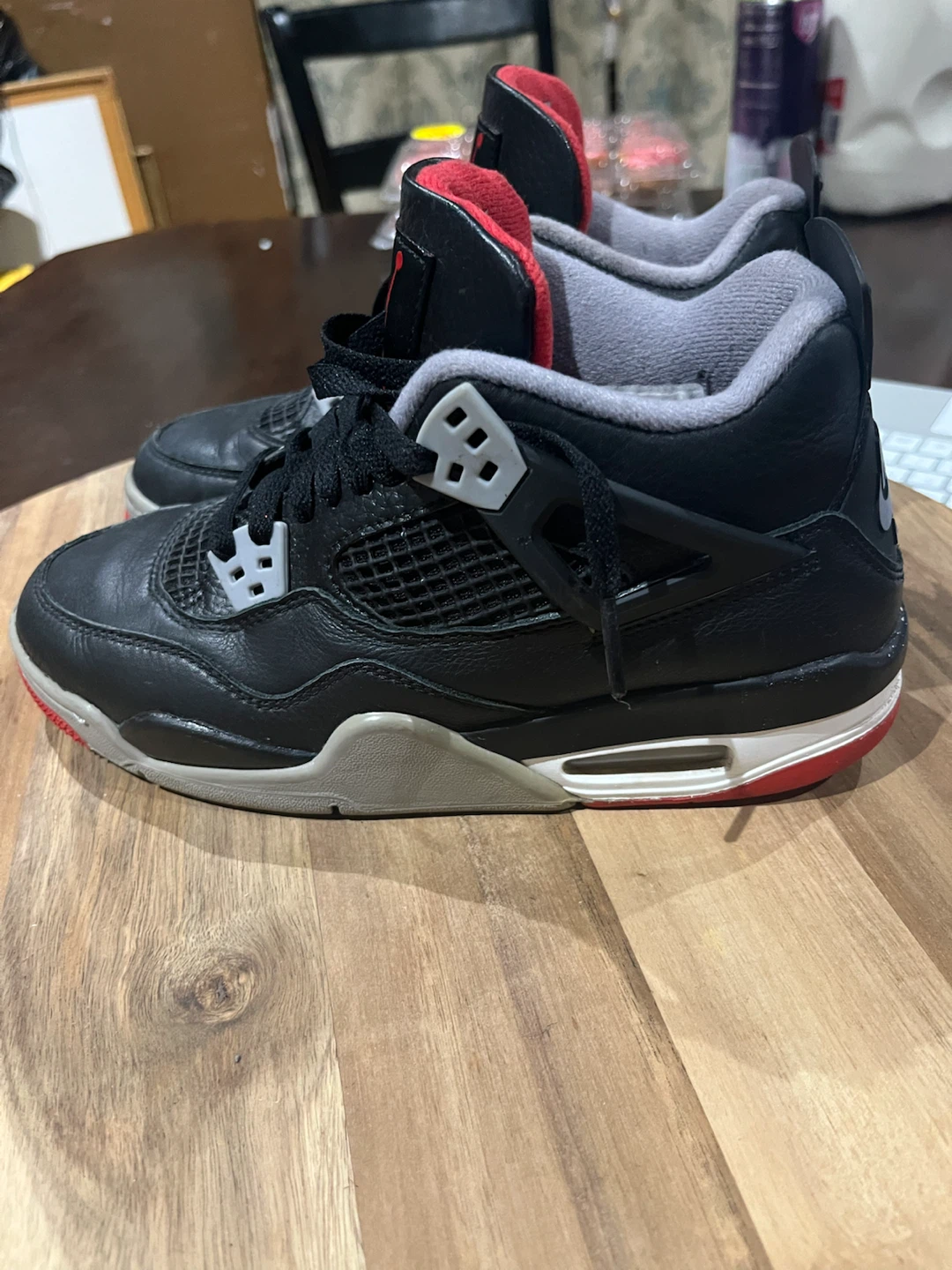 Air Jordan 4 Retro Bred