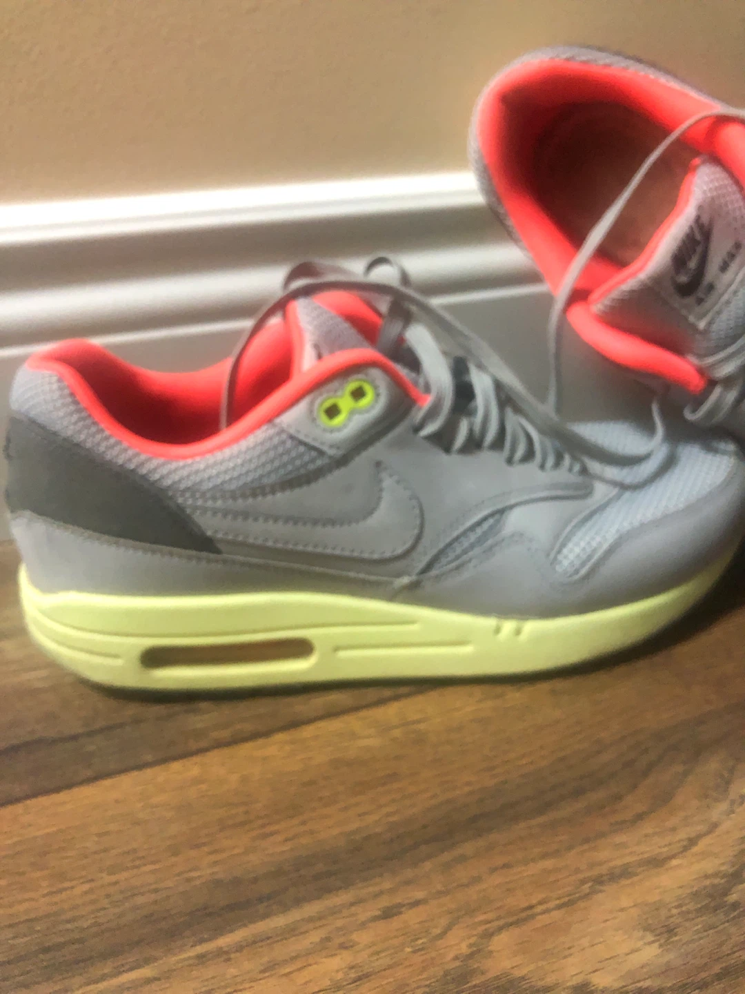 AIR-MAX NIKE , size 9
