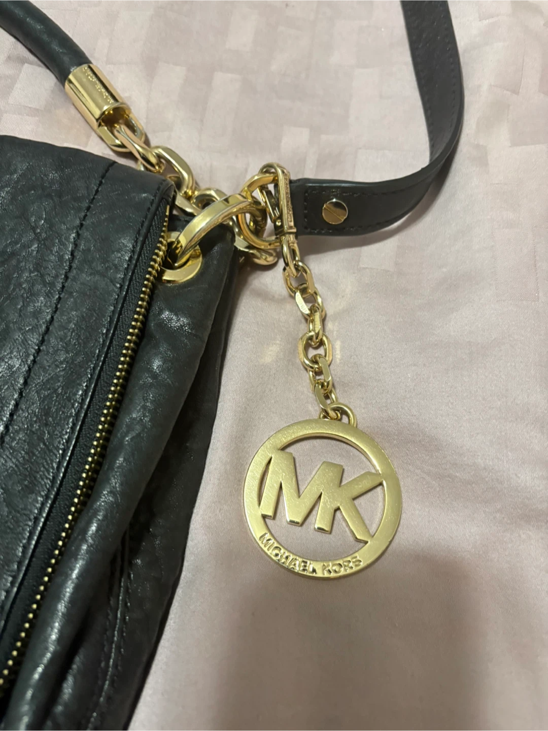Michael Kors Black Leather Shoulder Bag - photo 2