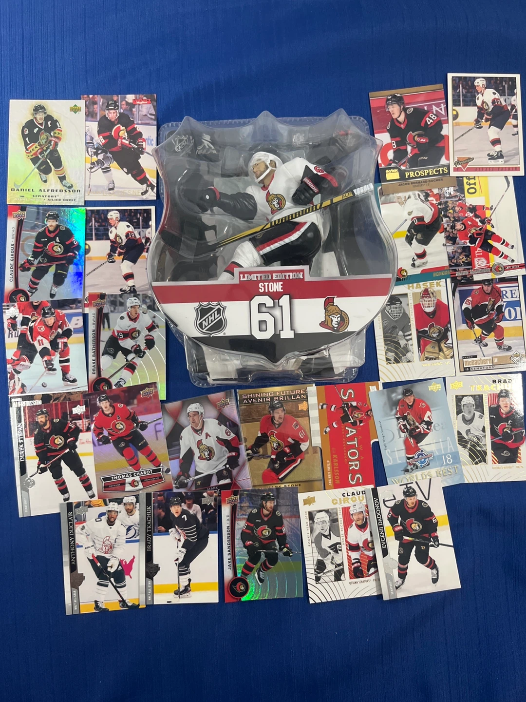 Mark Stone Ottawa Senators 6" Limited Figure + FREE Cards - photo 5