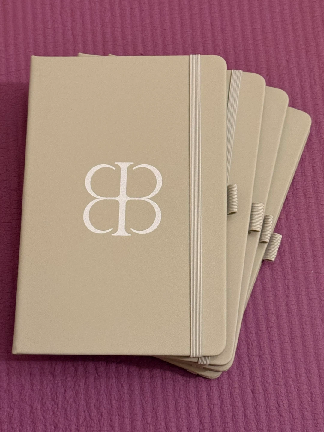 NEW✨🏈Set of 4 JournalBooks Pineapple Leather Notebooks - photo 2