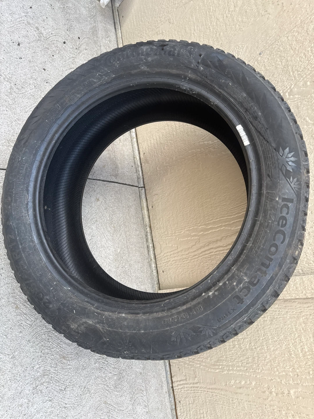 Continental IceContact XTRM Tire 205/55 R17