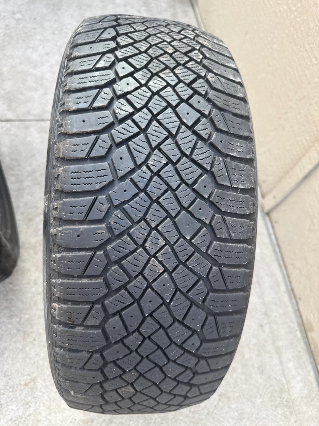 Continental IceContact XTRM Tire 205/55 R17 - photo 2